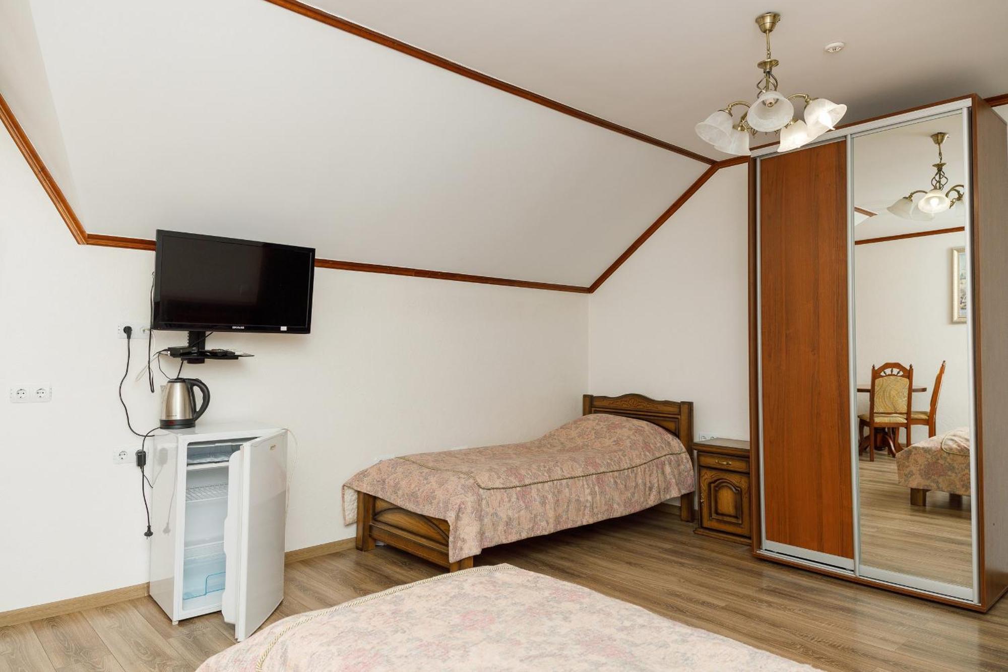 Hotel Gostyniy Dvir Synevir Synevyr Exterior foto