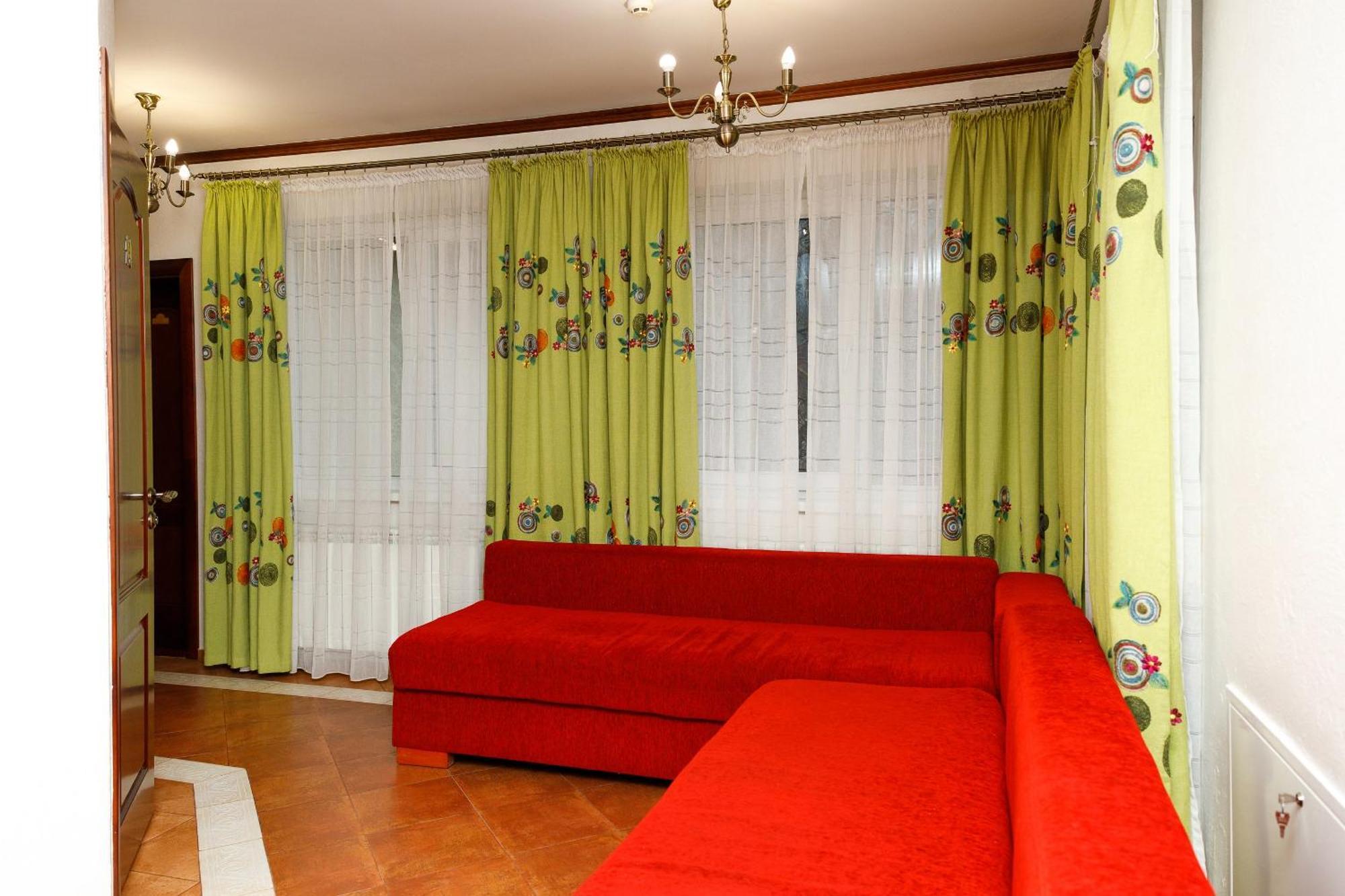 Hotel Gostyniy Dvir Synevir Synevyr Exterior foto