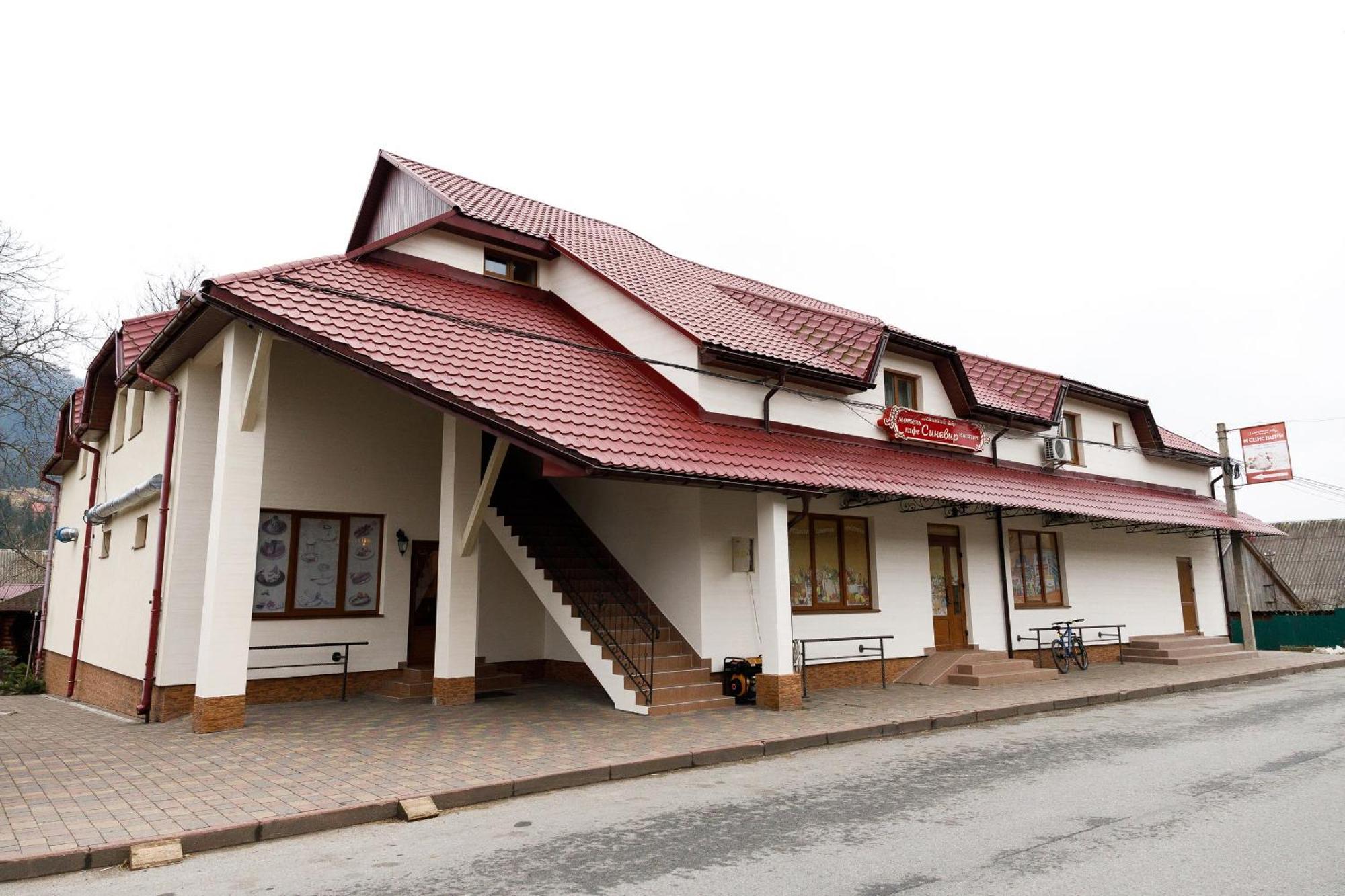 Hotel Gostyniy Dvir Synevir Synevyr Exterior foto