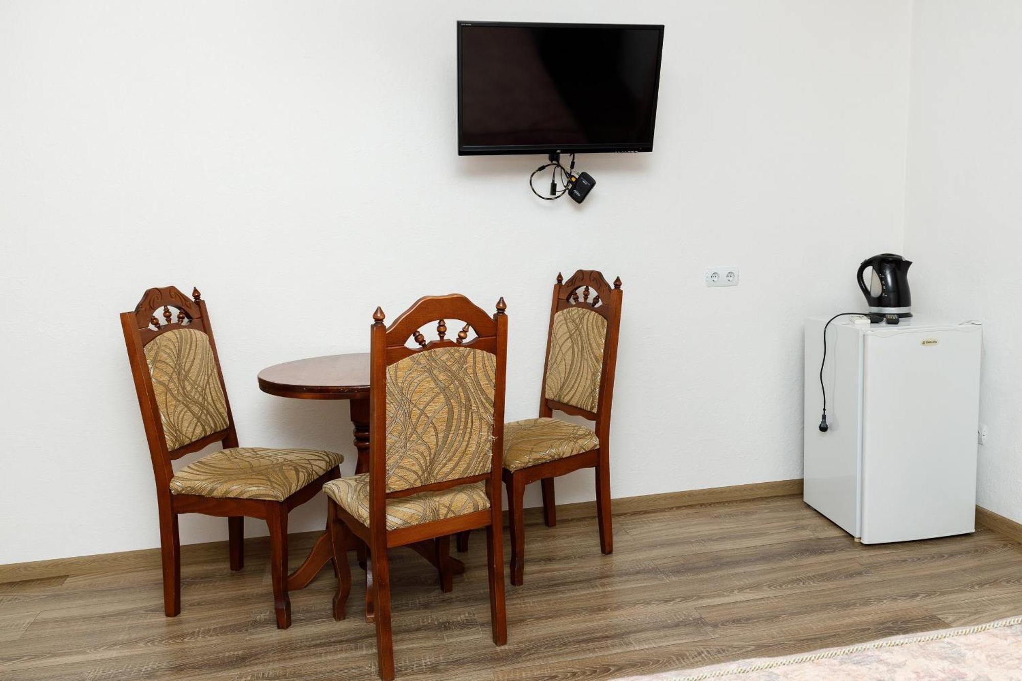 Hotel Gostyniy Dvir Synevir Synevyr Exterior foto