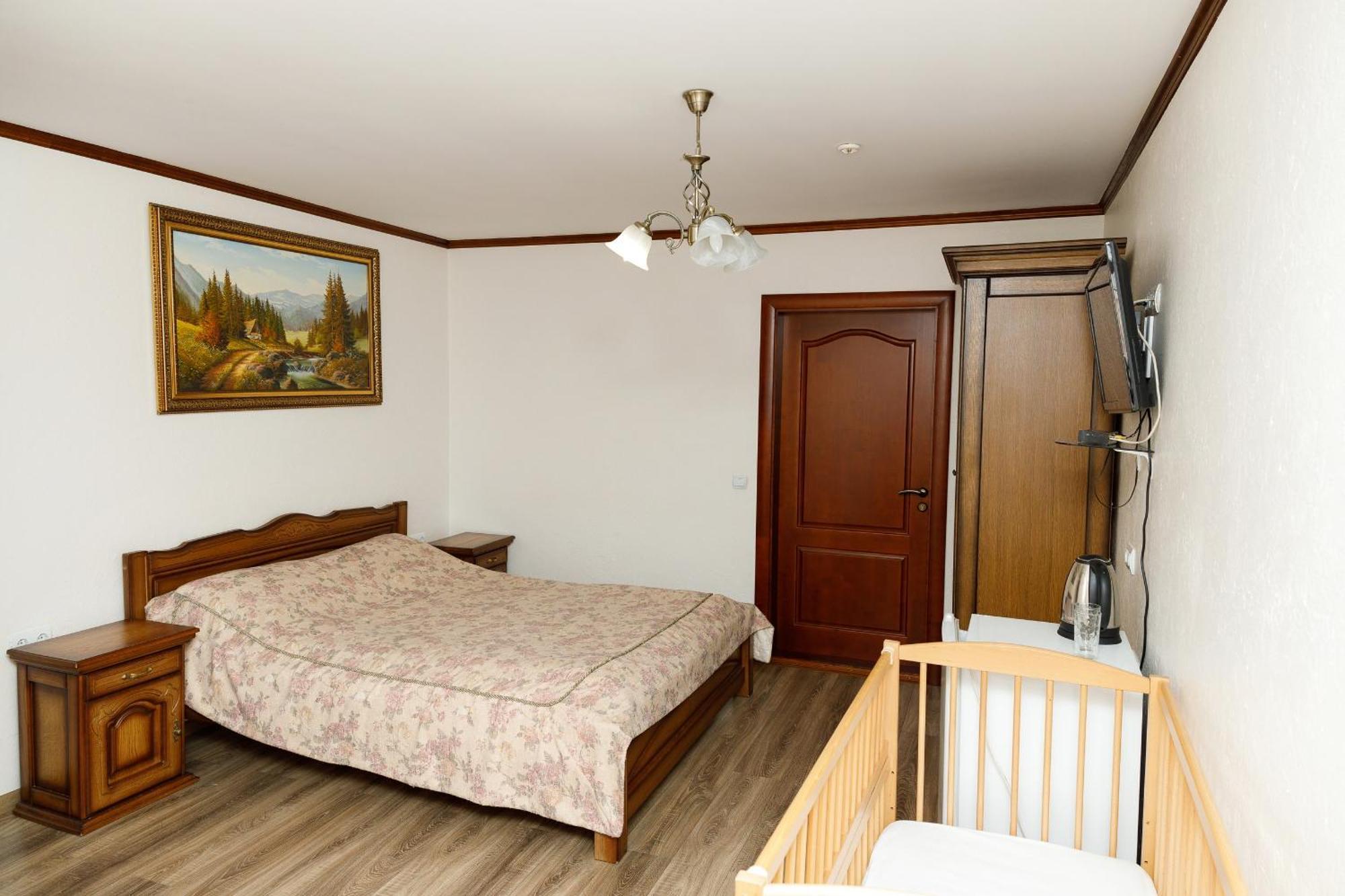 Hotel Gostyniy Dvir Synevir Synevyr Exterior foto