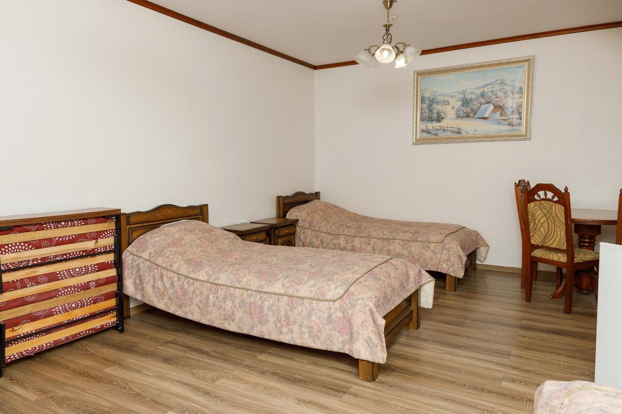 Hotel Gostyniy Dvir Synevir Synevyr Exterior foto